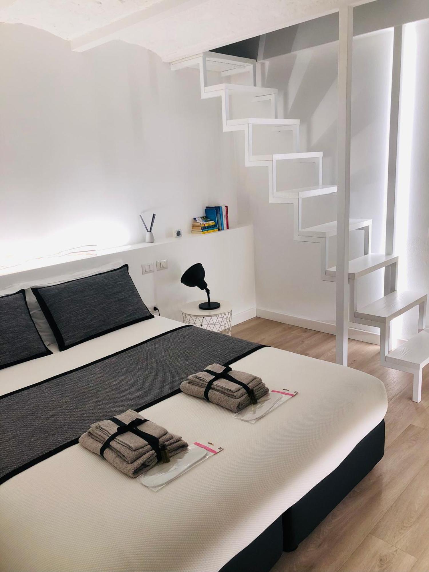 Apartment Vsg25 Nel Centro Di Cagliari Buitenkant foto